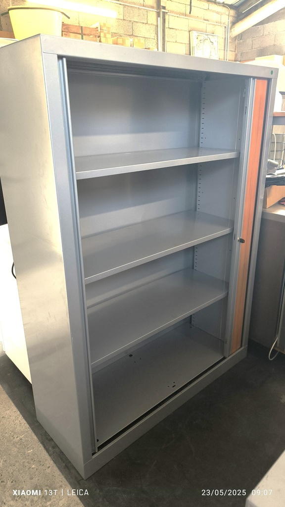 Armoire métallique 357  à rideaux mi-haute