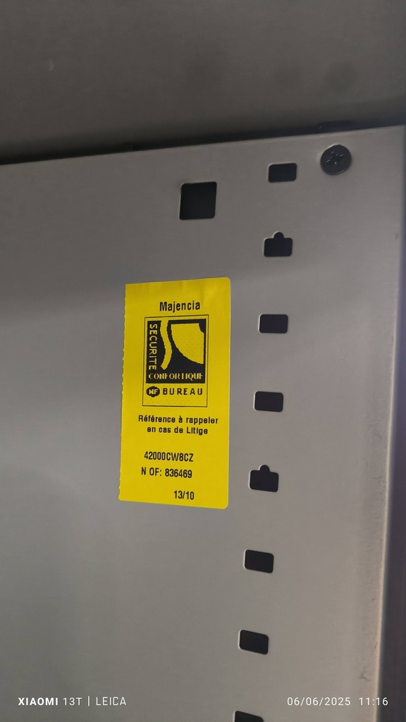 Armoire métallique 369 à rideaux