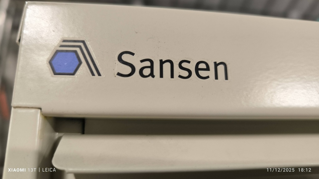 Meuble colonne à clapets 104    beige