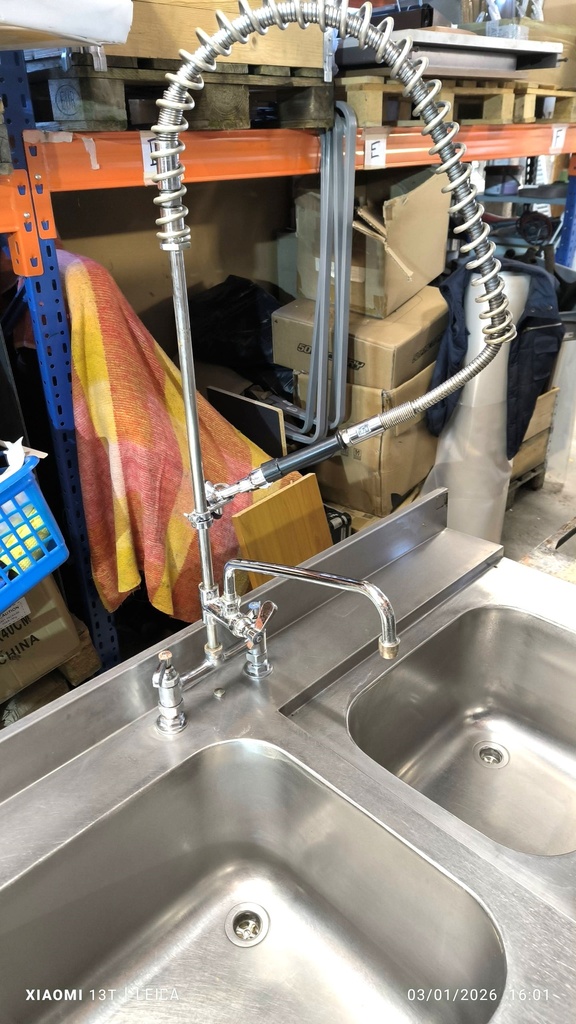 Plonge 2 bacs + évacuation déchets