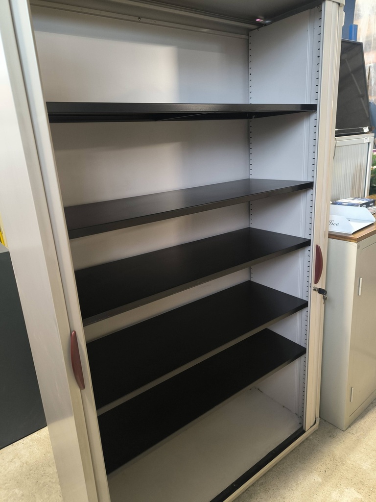 Armoire métallique 432 à rideaux