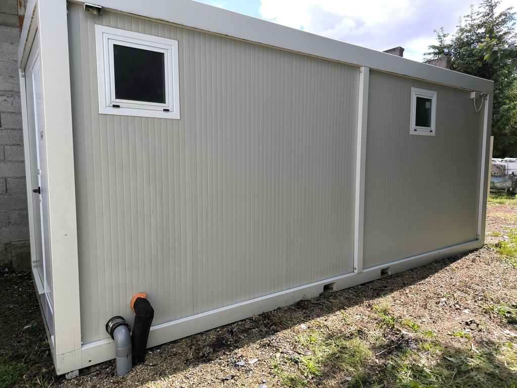 Bungalow sanitaire 2.5x6m