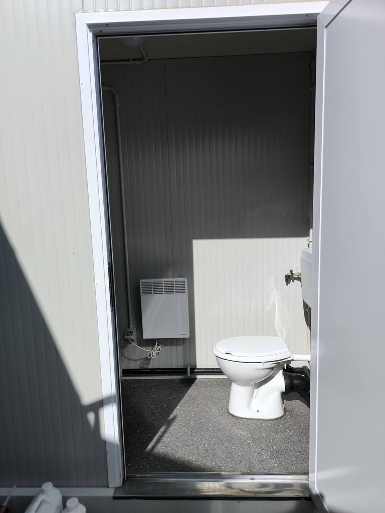 Bungalow sanitaire 6x2.5m 2022