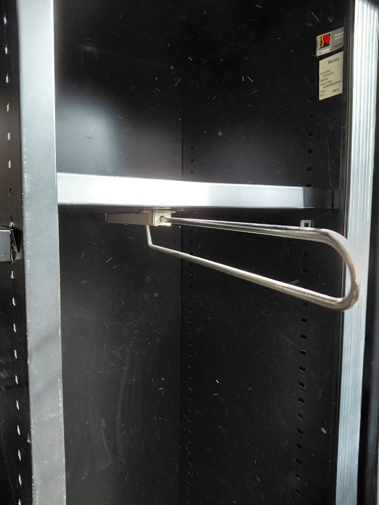 Armoire vestiaires 445 à rideaux