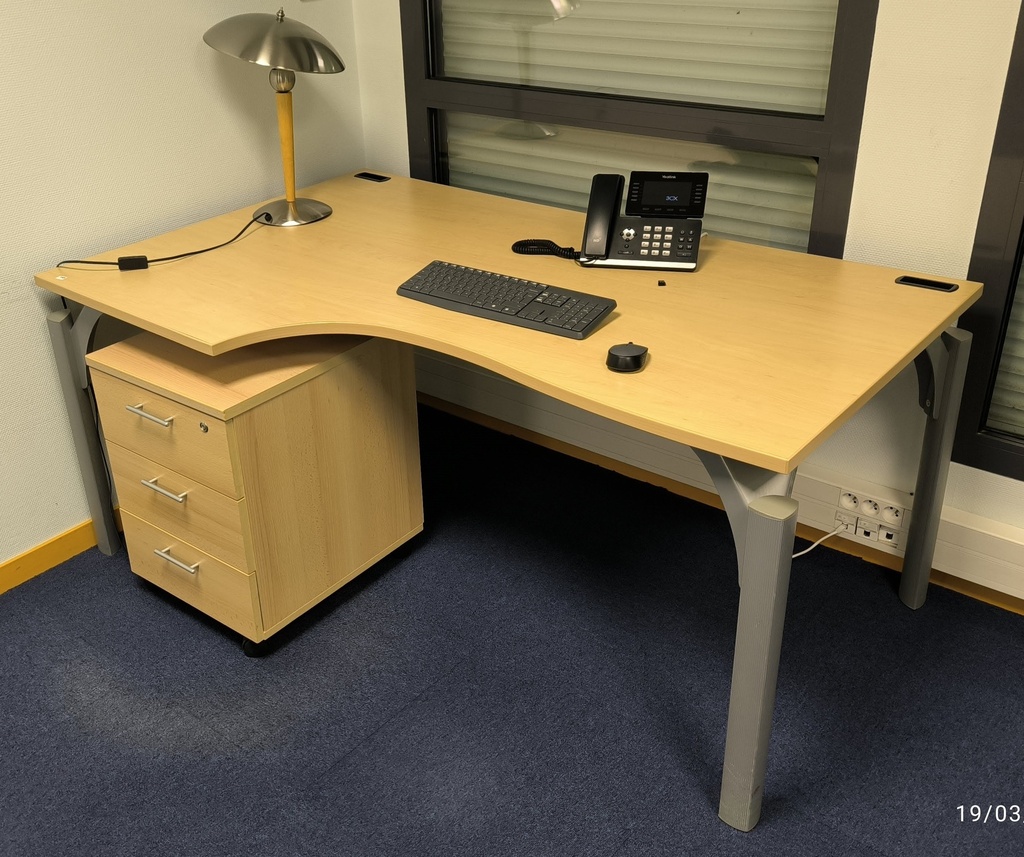 Bureau pieds métal + caisson n°64    1 élément